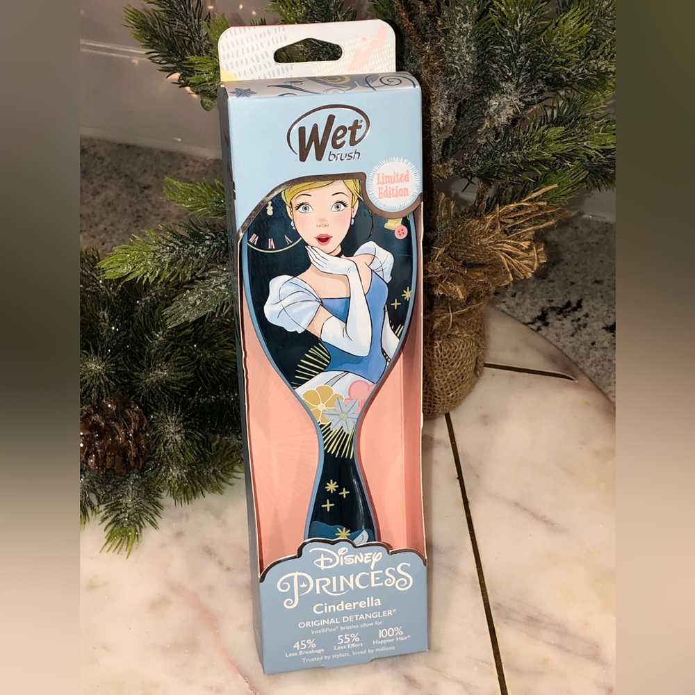 ✨NWT✨ Disney Princess Wet Brush Original Detangler Limited Edition Cinderella